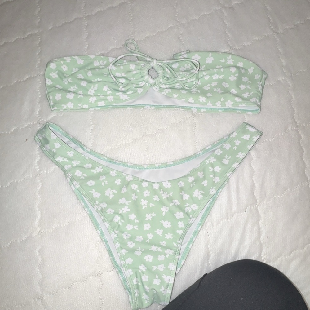 SHEIN Green and White Floral Bandeau Intimates